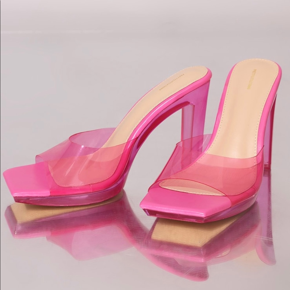 NWT!! Transparent pink square toe heels